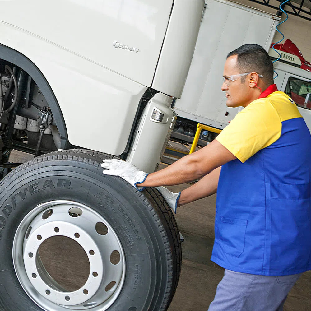 1 Truck Tire Mounting at Hartford CT Digitire